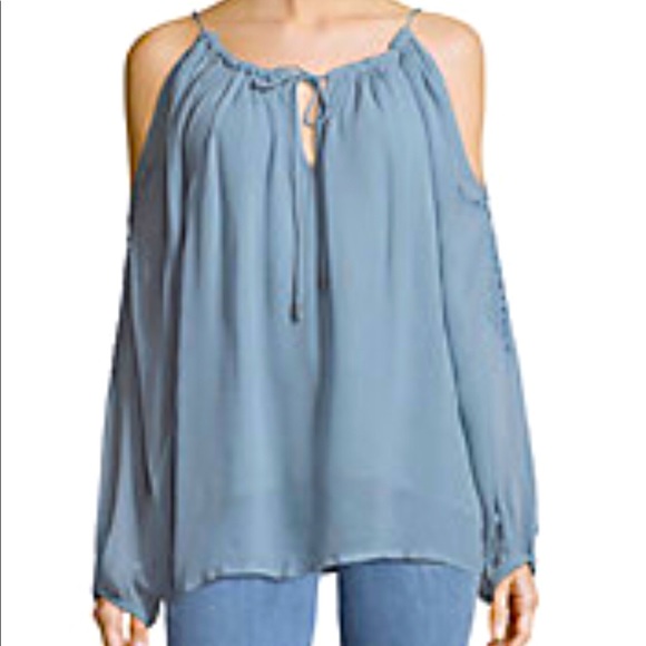 RAGA Tops - 🔥SOLD🔥 NWT RAGA Madi cold-shoulder blue blouse in size M